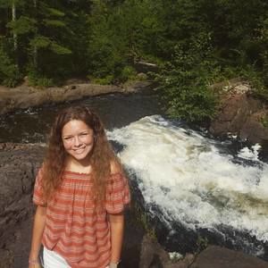 Meet your Posher, Ella